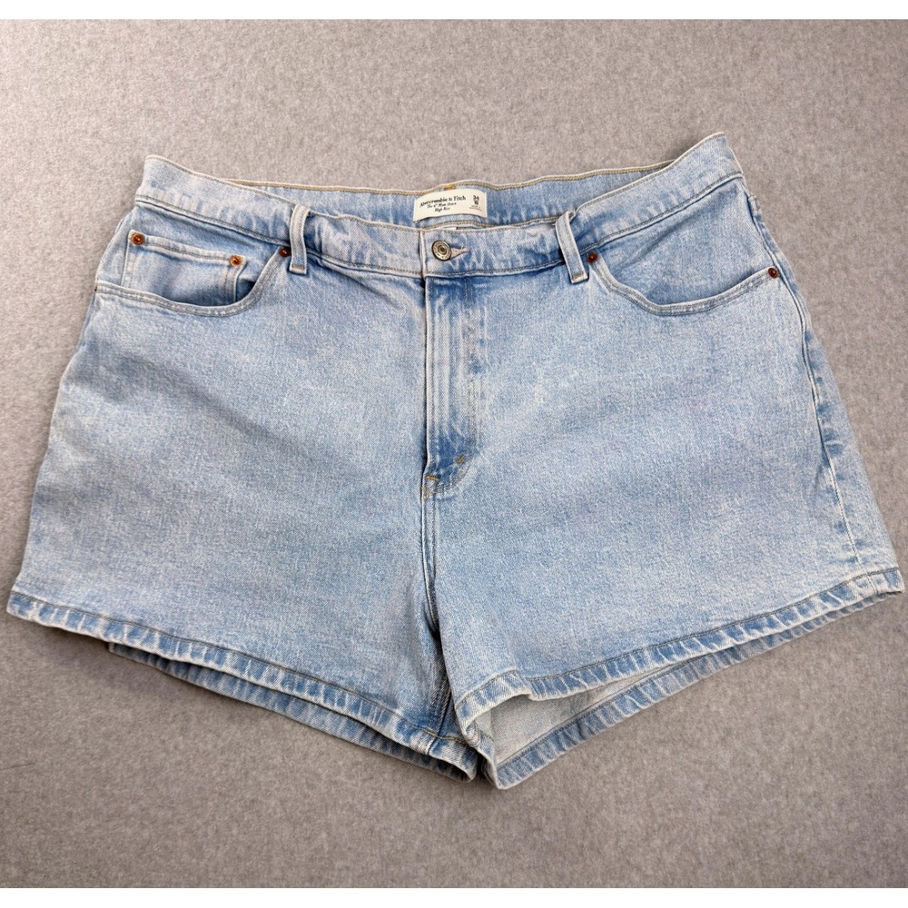Abercrombie & Fitch Curve Love High Rise The 4 Inch Mom Short Light Wash 34/18